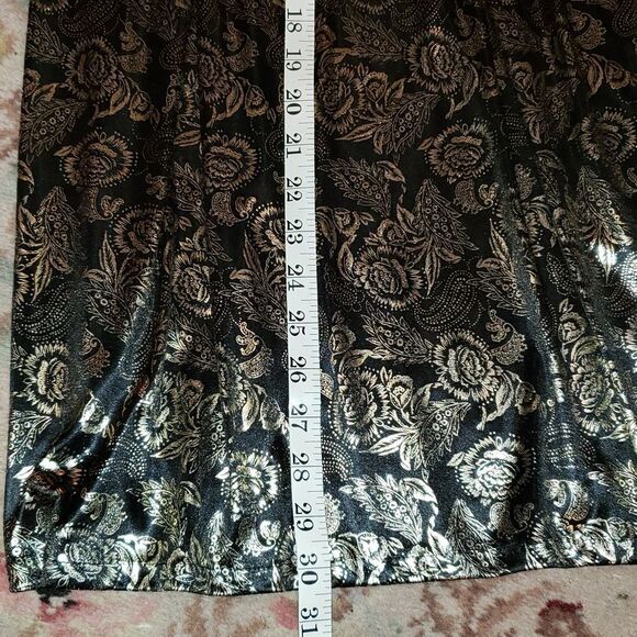 Petites by Fundamental Things Black Metallic Floral Skirt - Picture 7 of 7